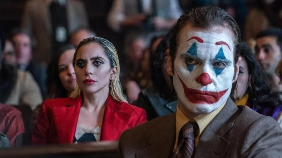 CORINGA 2 GAGA E PHOENIX.jpg