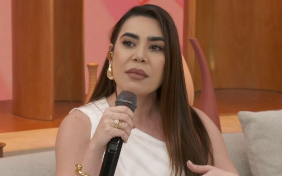 NAIARA AZEVEDO ENCONTRO.jpg