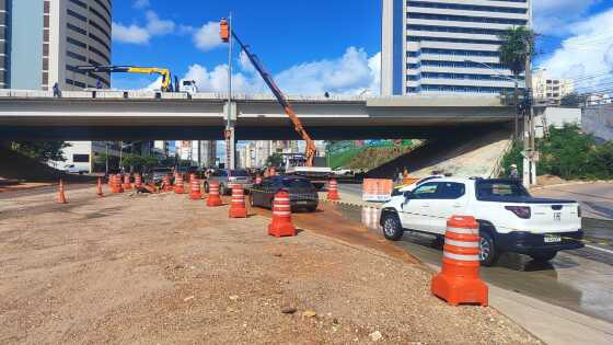 Trânsito avenida do CPA