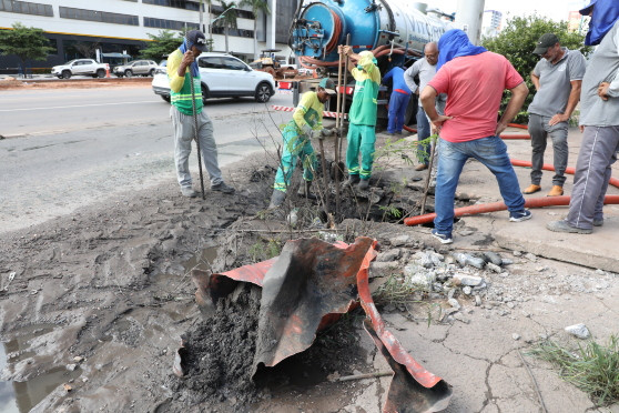 LIMPEZA BOCO DE LOBO PREFEITURA.jpeg