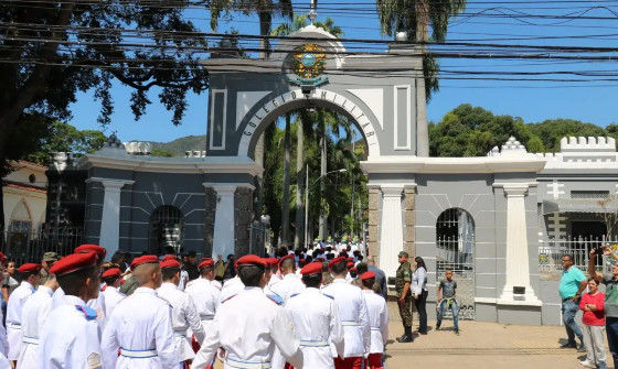 escola militar