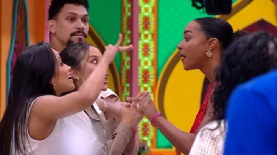 ALINE E RENATA DISCUSSÃO BBB 25.jpg