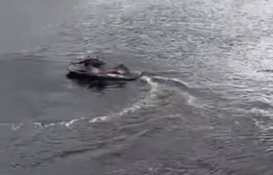 Jet ski