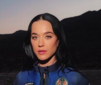 KATY PERRY NO ESPAÇO.jpg