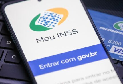 https://cdn.hnt.com.br/storage/webdisco/2025/05/15/capa/default/T1613P2/7017cfb7160a25d427b2cf4e1f74817b.jpg