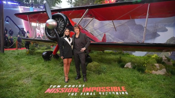 leticia bufoni e tom cruise.jpg