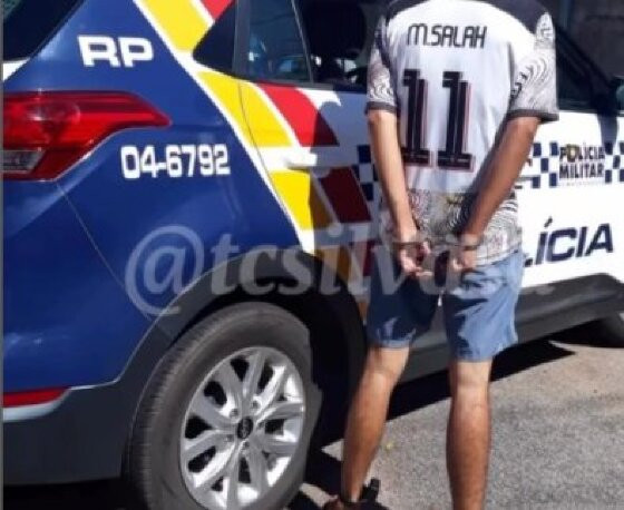 drogado agride mae.jpg
