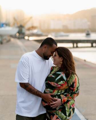 TATI MACHADO E MARIDO.jpg