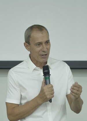MIGUEL VAZ
