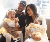 NEYMAR BRUNA BIANCARDINI E FILHAS.jpg