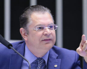 https://cdn.hnt.com.br/storage/webdisco/2025/07/18/capa/default/T1624P3/d162f33f65304c908375adb407b051cc.jpg