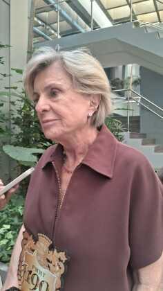senadora margareth buzetti