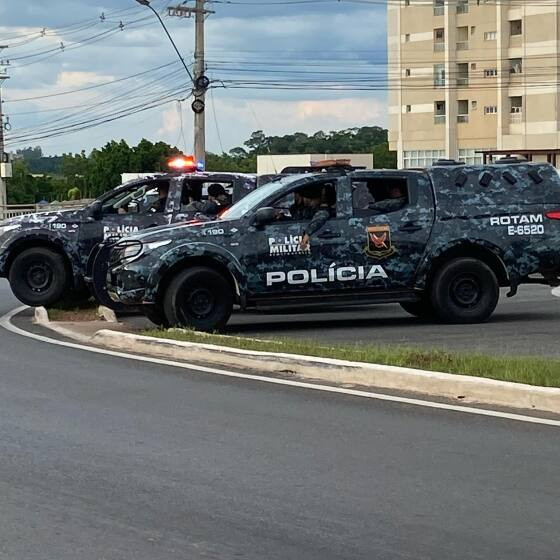 Duas viaturas da Rotam de Mato Grosso