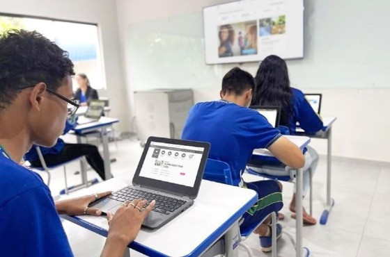 ESCOLA DO GOVERNO.jpg