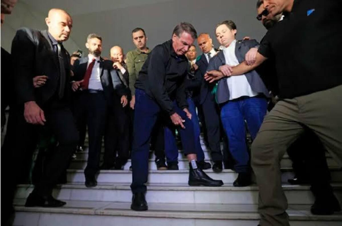 bolsonaro tornozeleira