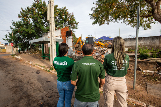PREFEITURA OBRA IRREGULAR
