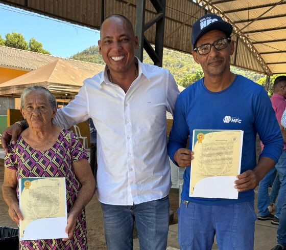 O deputado estadual Juca do Guaraná (MDB) em entregas.