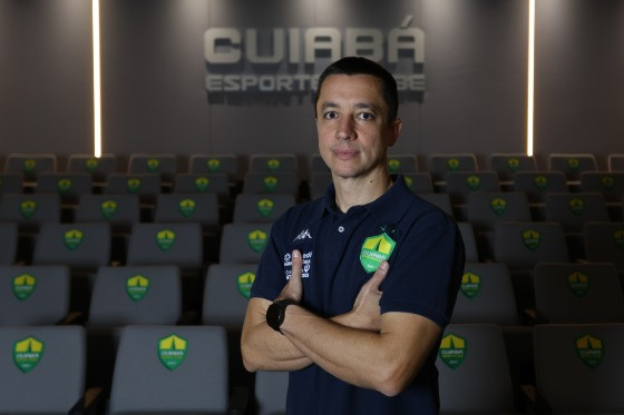 EDUARDO BARROS CUIABÁ APRESENTAÇÃO.jpg