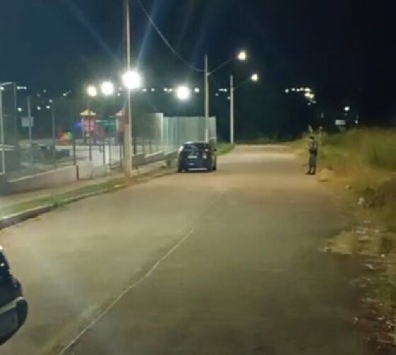 homem encontrado morto carro rondo.jpg