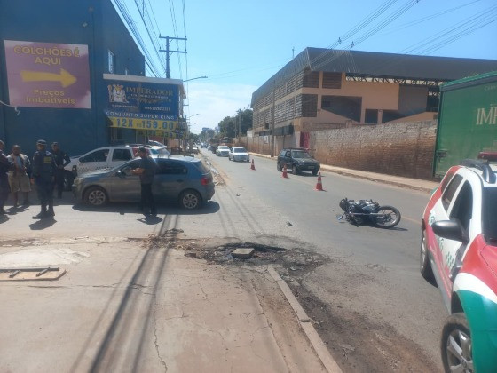Sem CNH e com moto irregular, motociclista distribui socos