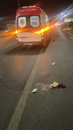 Atropelamento na Avenida da FEB deixa duas pessoas feridas em Várzea Grande
