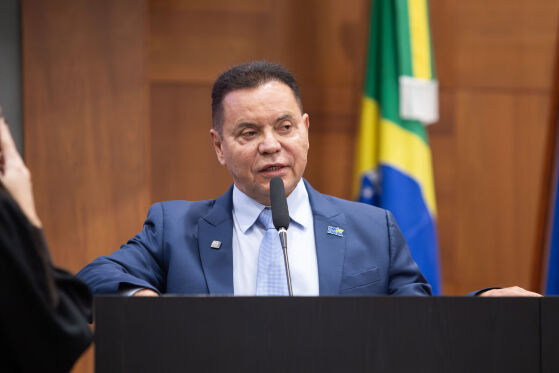 O deputado estadual Eduardo Botelho em sessão ordinária na Assembleia Legislativa