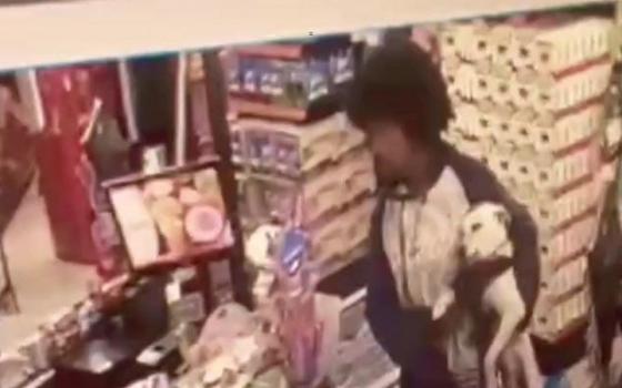 homem negro morto em supermercado