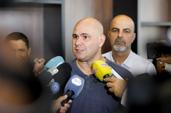 O prefeito de Cuiabá, Abilio Brunini (PL), e o secretário de Educação, Amauri Monge. 