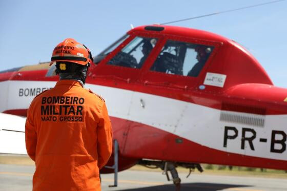 bombeiro fogo aviao 