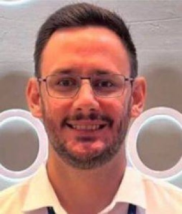 Bruno Henrique Kohler Sanger, de 29 anos, foi vítima de uma colisão frontal entre sua motocicleta e uma picape em Tabaporã. O motociclista morreu no local.