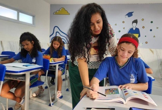 PROFESSORA ESCOLA ESTADUAL ALUNA ESCOLA ESTADUAL.jpg