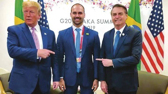 EDUARDO BOLSONARO TRUMP E BOLSONARO .jpg