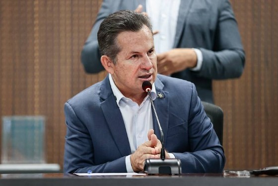 O governador Mauro Mendes em cerimônia no Palácio Paiaguás