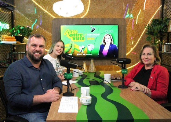 Luciane Bertinatto no podcast da aprosoja .jpg