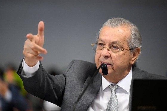 O senador Jayme Campos na Comissão de Constituição e Justiça do Senado