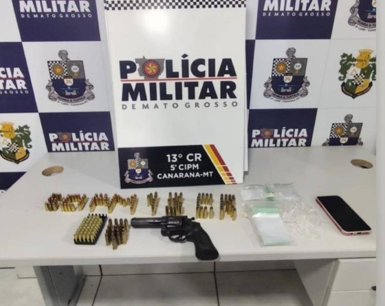 PM APREENDENDO MUNIÇÃO EM CANARANA HOMEM QUEM AMEAÇOU A EX .jpg