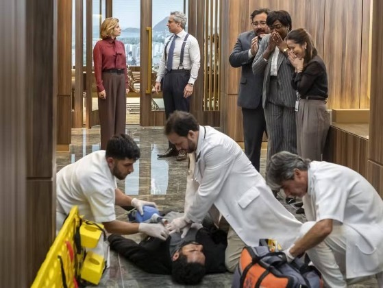 MARCO PASSANDO MAL EM VALE TUDO.jpg