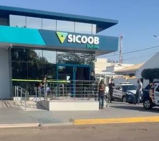 AGENCIA SICOOB BURITIS ASSALTADA EM BARRA DO GARÇAS 29 09.jpg