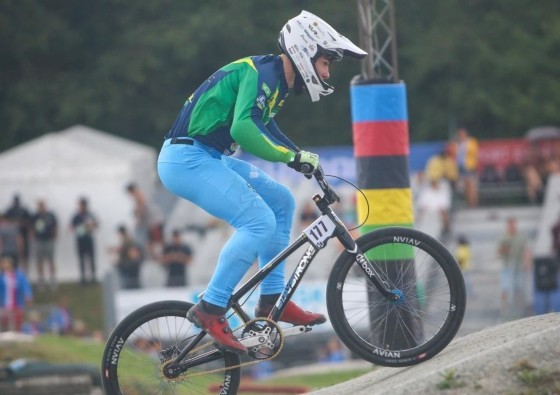 BOLSA ATLETA MT.jpg