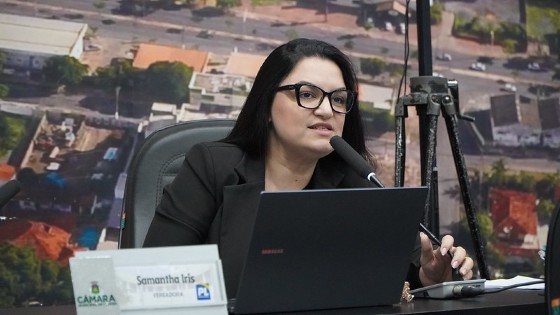 A primeira-dama e vereador por Cuiabá, Samantha Iris (PL). Na Câmara, Samantha concentra as funções de vice-líder do PL e presidente da Comissão de Constituição, Justiça e Redação (CCJR).