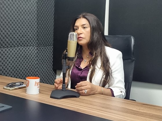 A vereadora por Cuiabá, Dra. Mara (Podemos), no HNT TV Entrevista. 