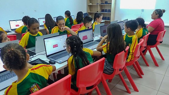 alunos curso de robótica varzea grande