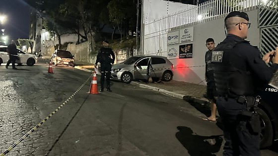 HOMEM MORTO DENTRO DO GOL 30 10 .jpg