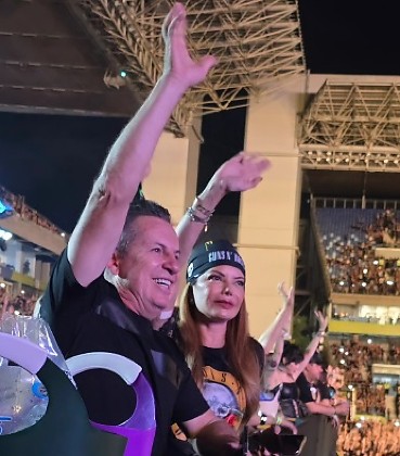 Mauro Mendes, Virginia Mendes, Guns