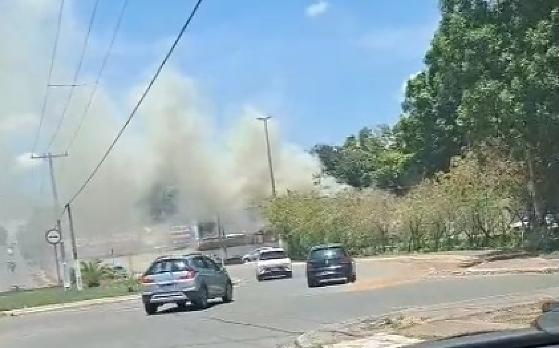 Fogo galpão jurumirim 