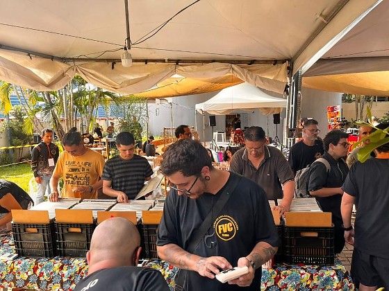FEIRA DO VINIL .jpg