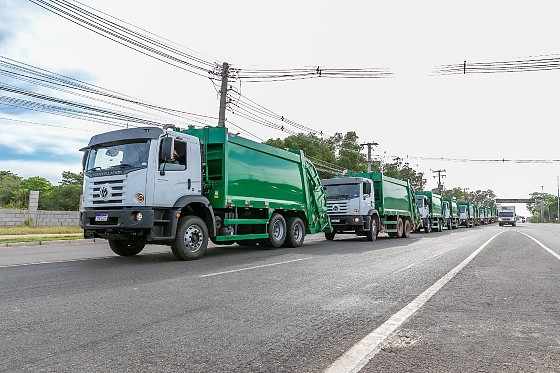 NOVOS CAMINHÕES DE LIXO PREFEITURA DE CUIABÁ.jpg
