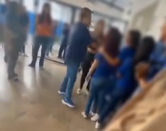 Mãe invade escola CPA I