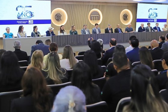 PALESTRA 25 ANOS TCE MT.jpg