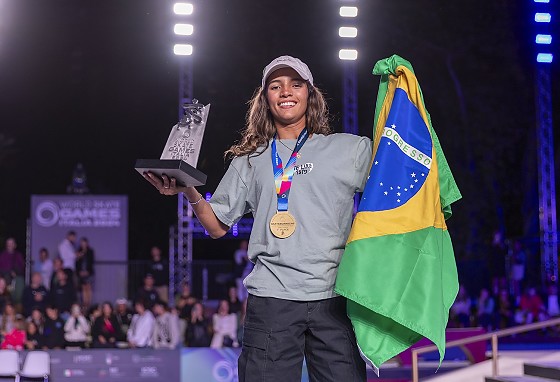 Rayssa Mendes Leal é a skatista brasileira mais jovem a conquistar uma medalha olímpica. 
